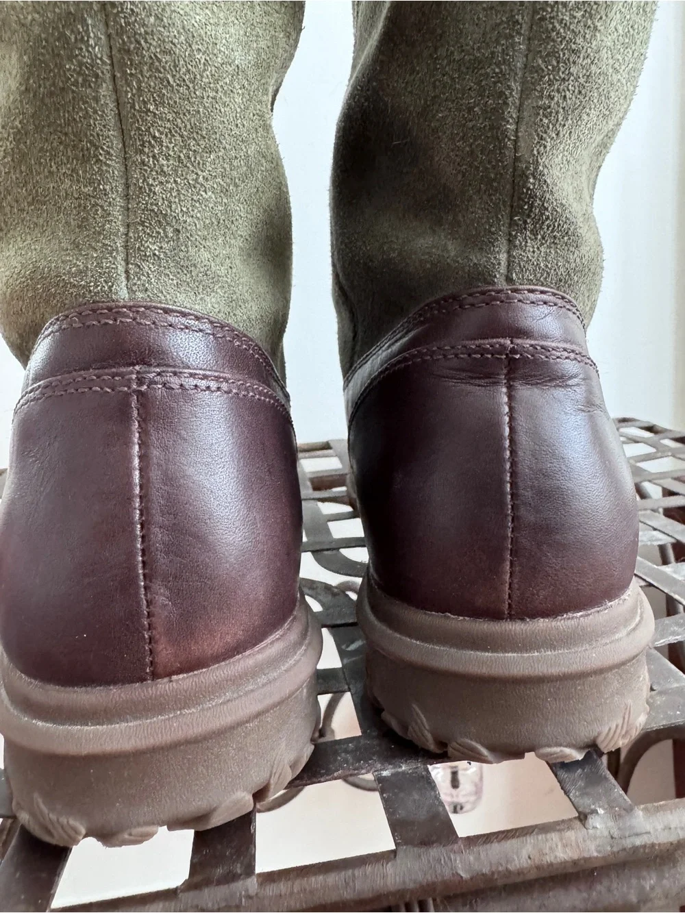 BOGS Bobby Tall Women's 9 Euro 40 waterproof boots. Box included.